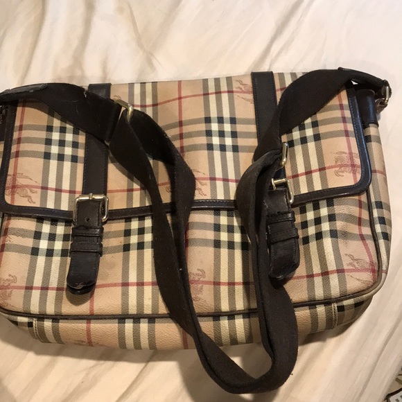 Burberry Other - Burberry Messenger bag